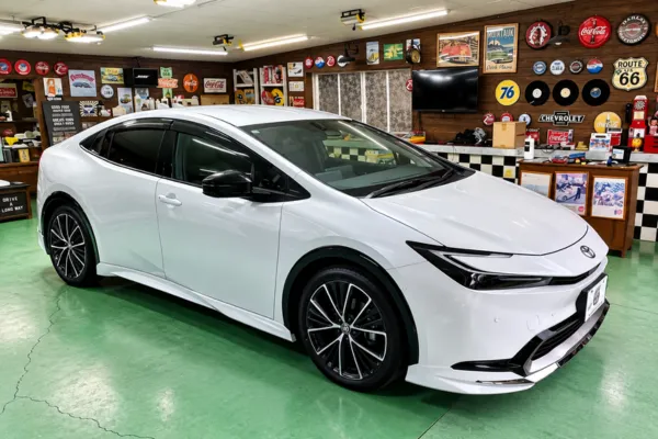 佐賀伊万里のガラスコーティング専門店ROUTE26で施工した新型TOYOTA PRIUS