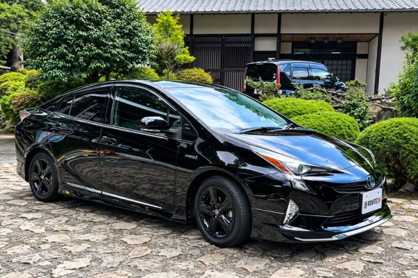 佐賀伊万里のガラスコーティング専門店ROUTE26で施工したTOYOTA PRIUS