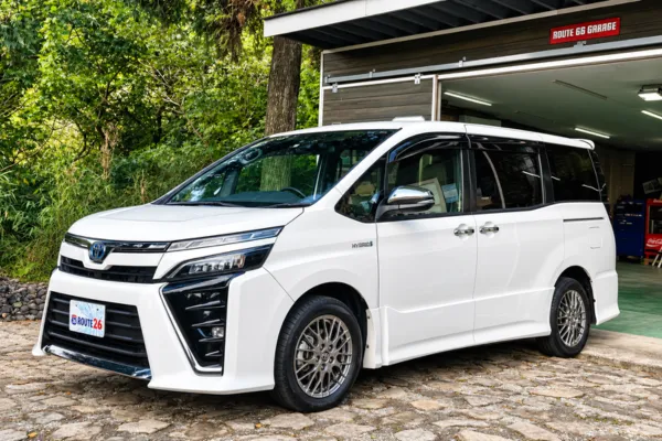 佐賀伊万里のガラスコーティング専門店ROUTE26で施工したTOYOTA VOXY
